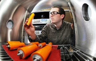 remove your laptop lithium-ion battery