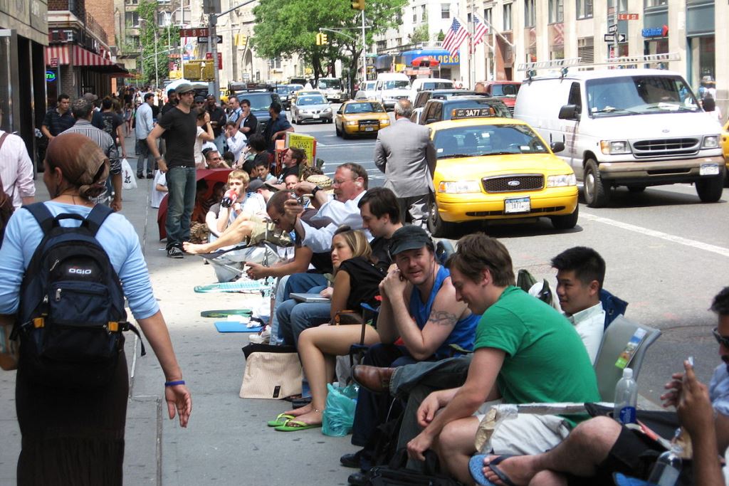 apple phones and batteries