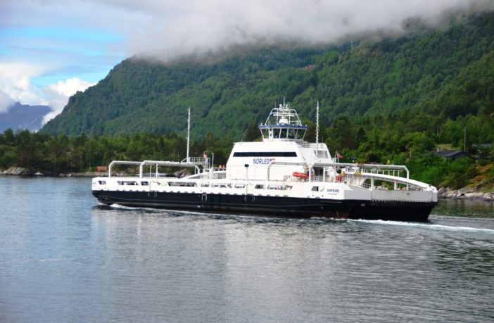 shipping industry buckles