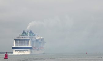 cruise line going carbon neutral