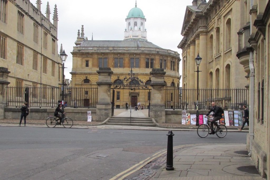 lithium-rich layered sulphides