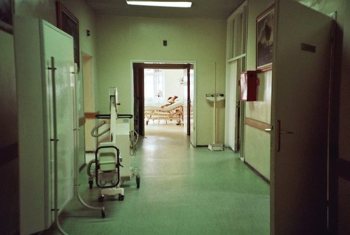 advice for healthcare workers during covid 19