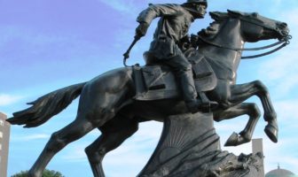 when safely receiving goods by courier