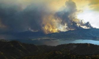 covid-19 cases increased in wildfire smoke