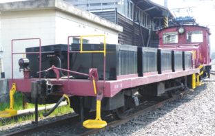 more advantages to batteries in freight cars