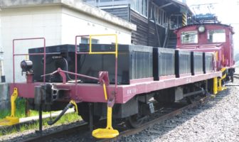 more advantages to batteries in freight cars