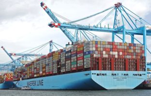 powering large container ships with batteries