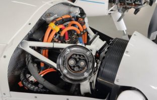 pilots learn to fly on batteries