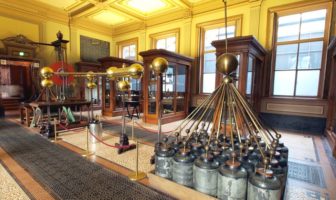 franklin's early electrical experiment