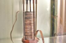 demonstrate the world’s first battery