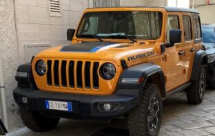 jeep wrangler hybrid battery