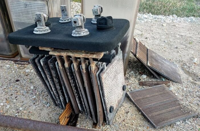 early days of lead-acid battery