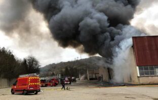 massive lithium-battery fire