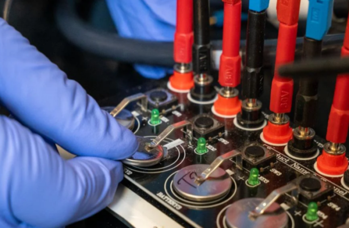 hydrogen molecules block lithium