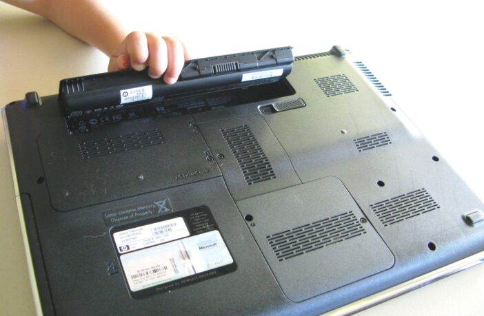 change a tired laptop battery