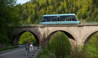 draisy and cristal innovate etransport