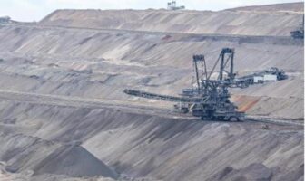 ilmenite anode instead of graphite