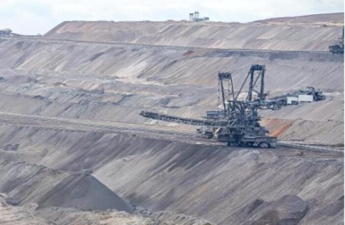 ilmenite anode instead of graphite