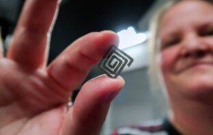 medical implants without batteries nearer