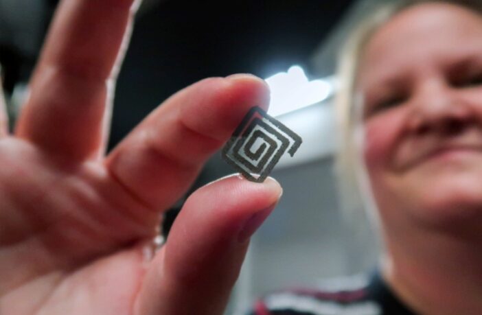 medical implants without batteries nearer