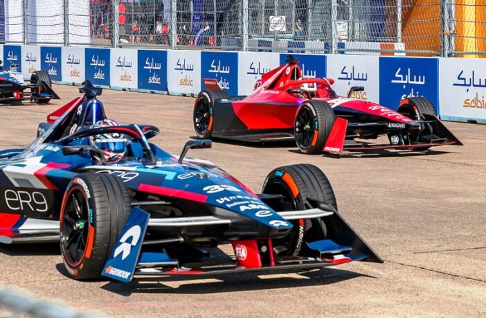 batteries in formula e racers