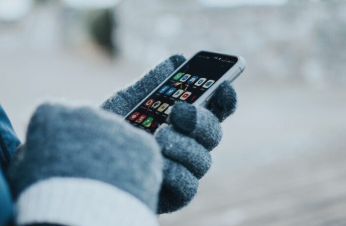 keep your phone warm this winter