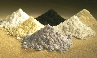 central role of oxides in batteries