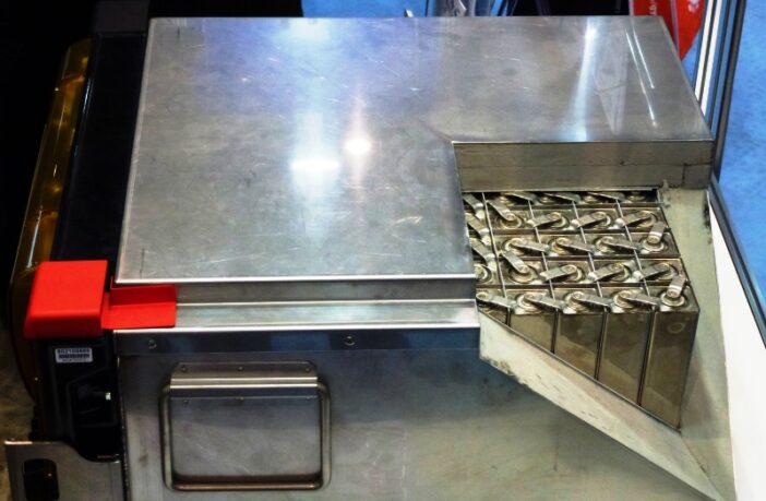 sodium–zinc molten salt