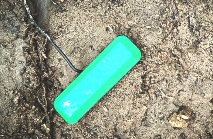 fuel cell that runs on dirt