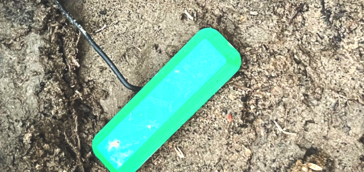 Fuel Cell That Runs on Dirt