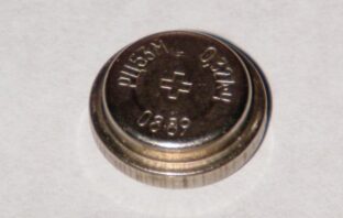 birth of the button cell battery